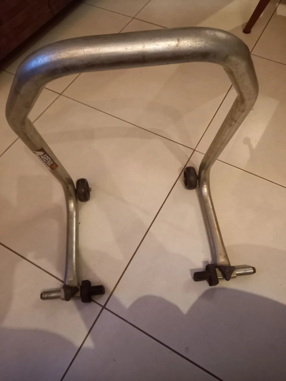 Suporte de moto Arena