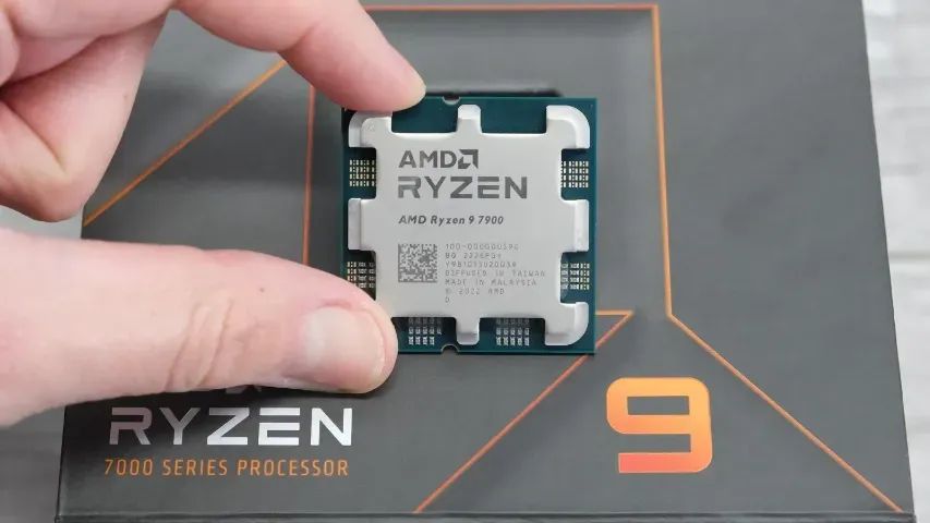Ryzen 9 7900 