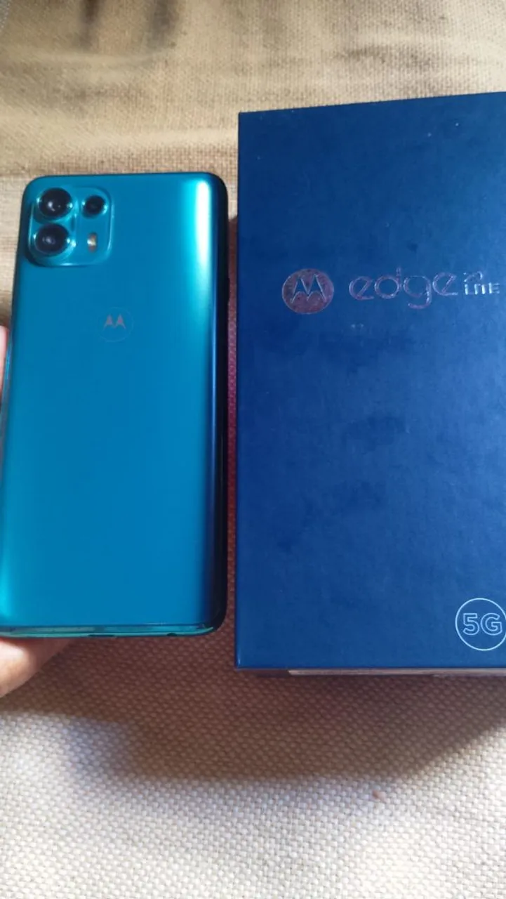 Estou vendendo esse celular em perfeito estado nunca foi pra conserto único dono
