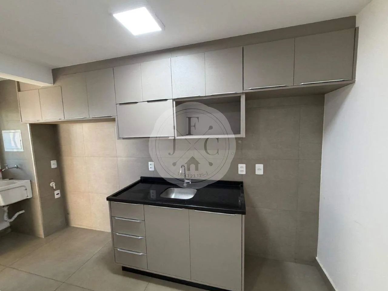 Apartamento com 2 Quartos para Alugar - Jardim Olhos D´Agua - Edifício Livit