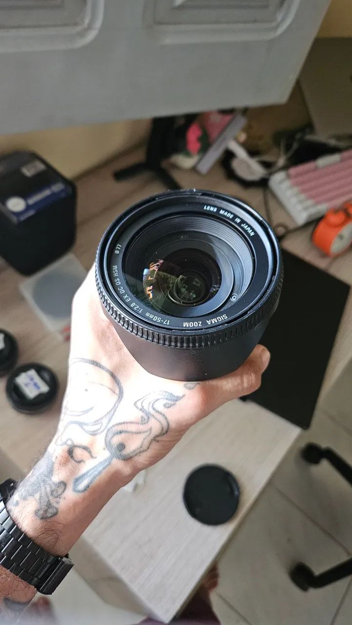Lente Sigma 17-50 f2.8 em estado de nova com acessórios  - Foto 3