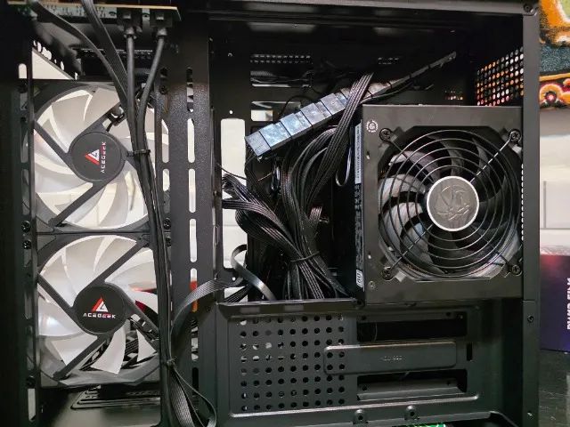 PC Gamer Hailey Bieber - Foto 4