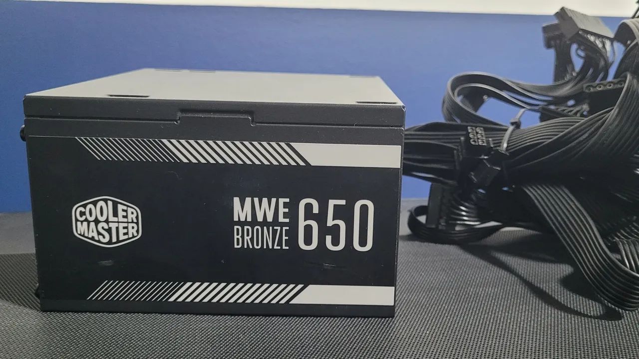 Fonte Cooler Master MWE 650W Bronze V2 - Projeto DC-to-DC (Qualidade Superior)