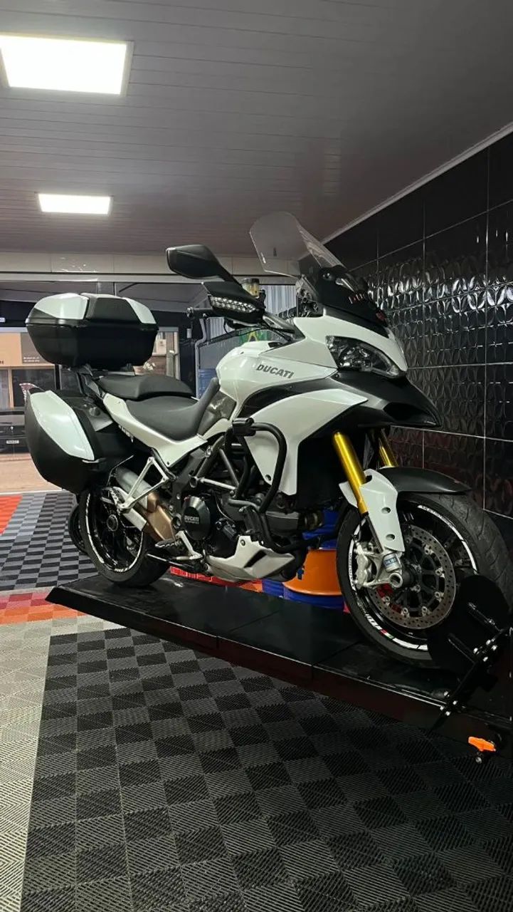 Vendo linda ducati