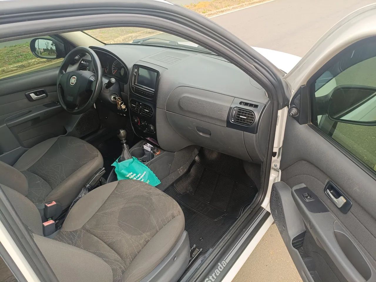 Fiat Strada Working 1.4 MPI Fire Flex 8V CD 2015 - Foto 2