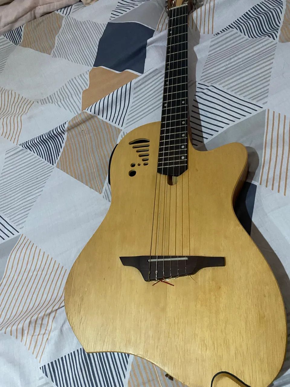 violão Semi acústico de Luthier 