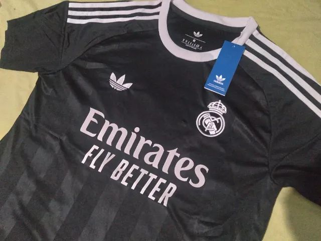 Camisa Real Madrid Torcedor M Nova com etiqueta