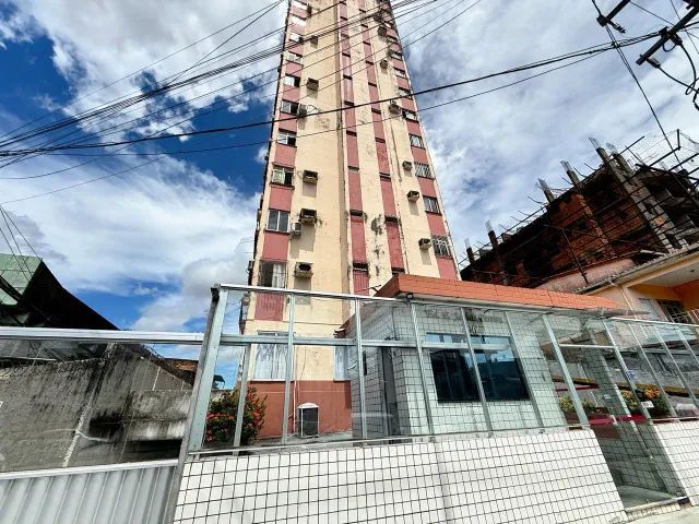 Apto,  65m², 2/4, 1 vaga no Ed. Jarbas Pereira