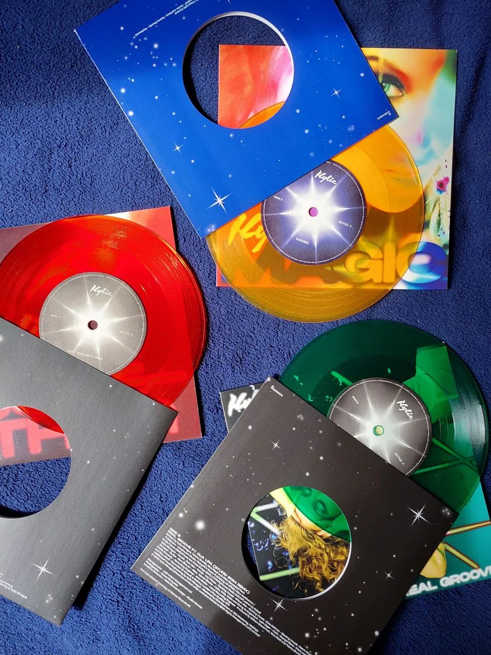 Kylie Minogue - Singles: Say something, Magic e Real Groove - Foto 3