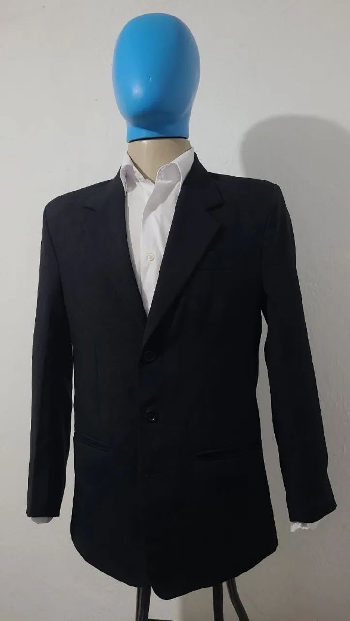 Blazer Slim Preto N° 46, bonito, elegante, bem confortável, tecido macio.  - Foto 2
