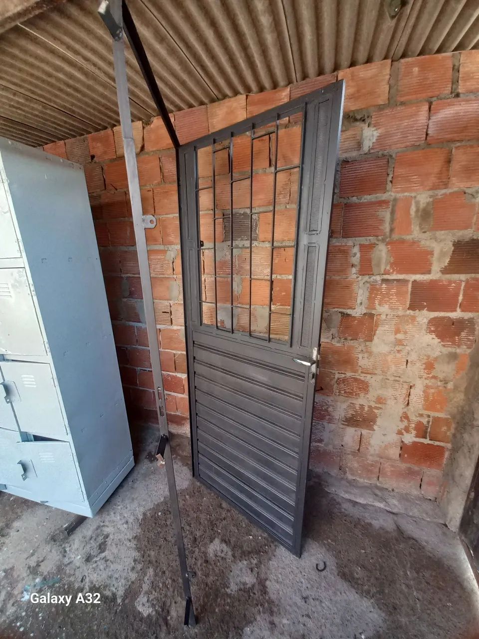 Seralheria Esquadria de ferro tudo em solda e reforma. - Foto 3