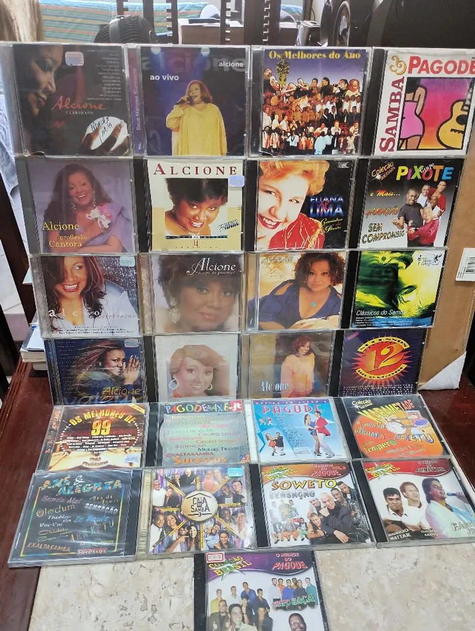 Cd carnaval,samba e pagode acima de 5 fica 6.00 - Foto 3