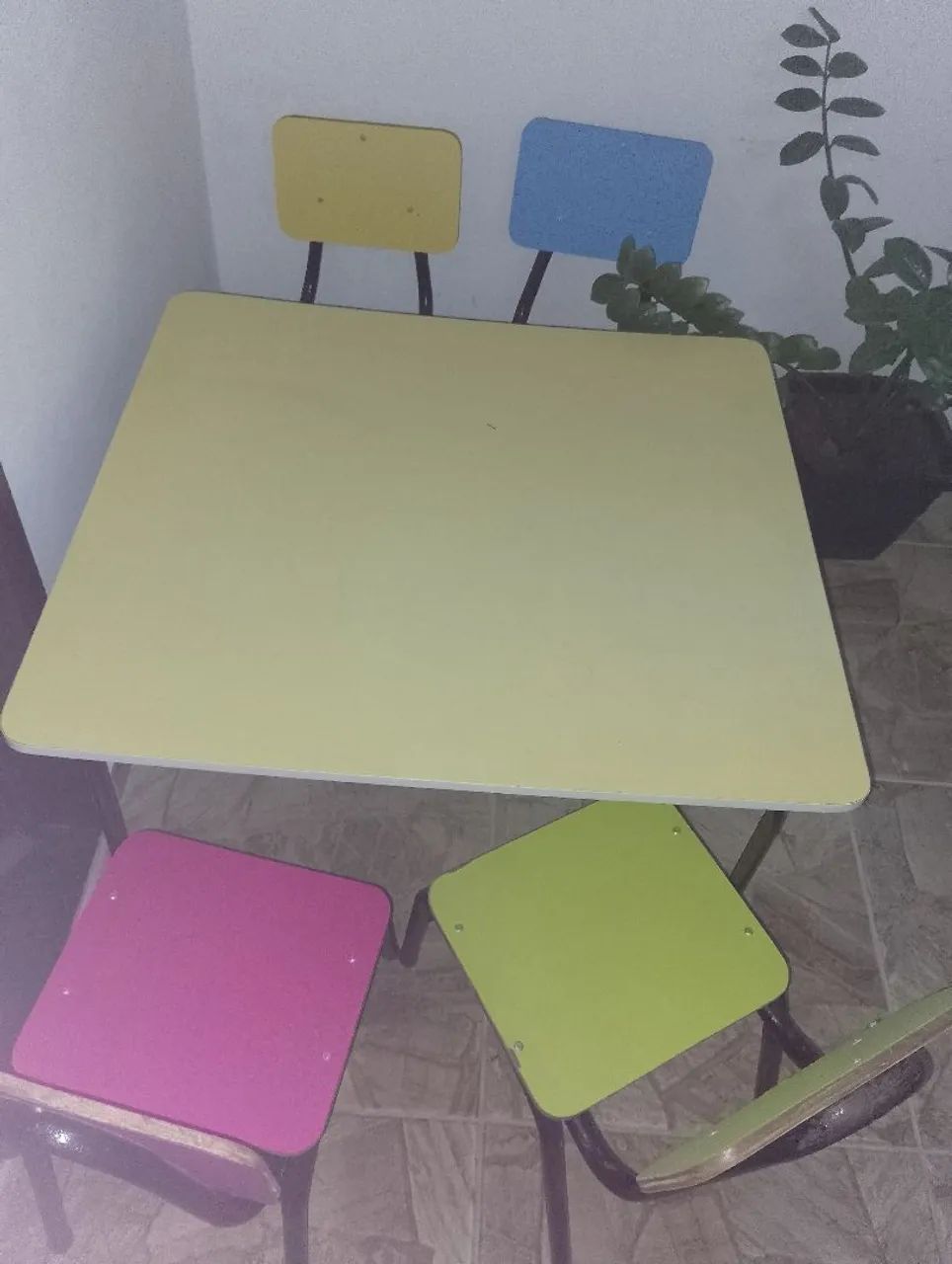 Mesa escolar infantil 