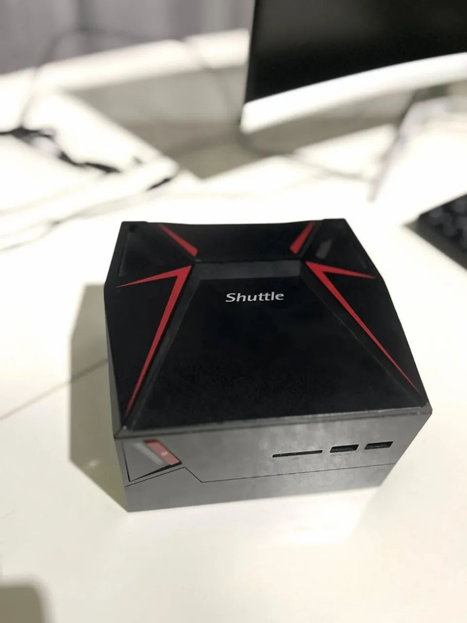 MiniPc Gamer Shuttle x1 