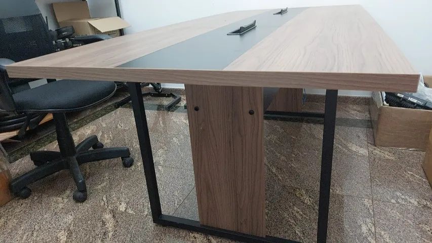 Mesa de Reuniao