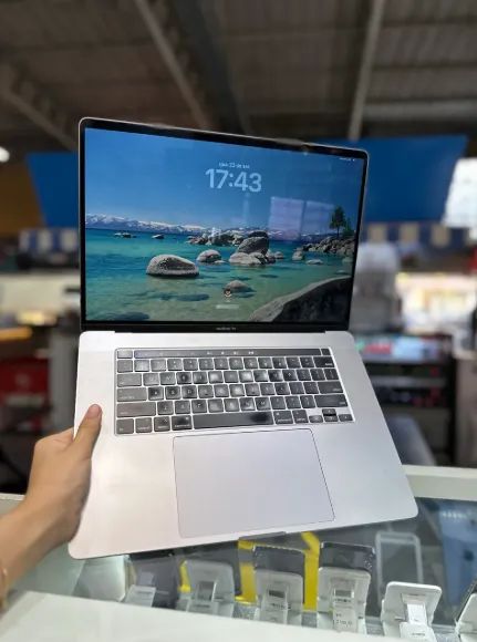 MacBook Pro 2019 8- Core 1TB 16Ram 16 Polegadas - Garantia- Loja