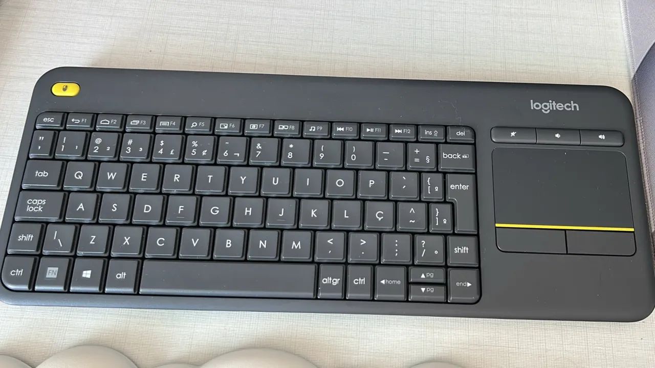 Teclado Logitech K400 Sem Fio com Touch
