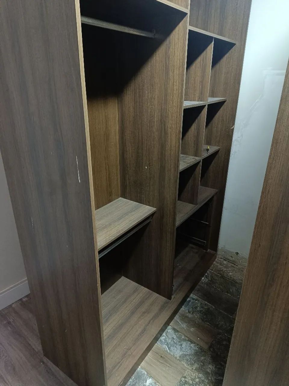 Guarda-roupa modulado/planejado de canto em MDF - Foto 4