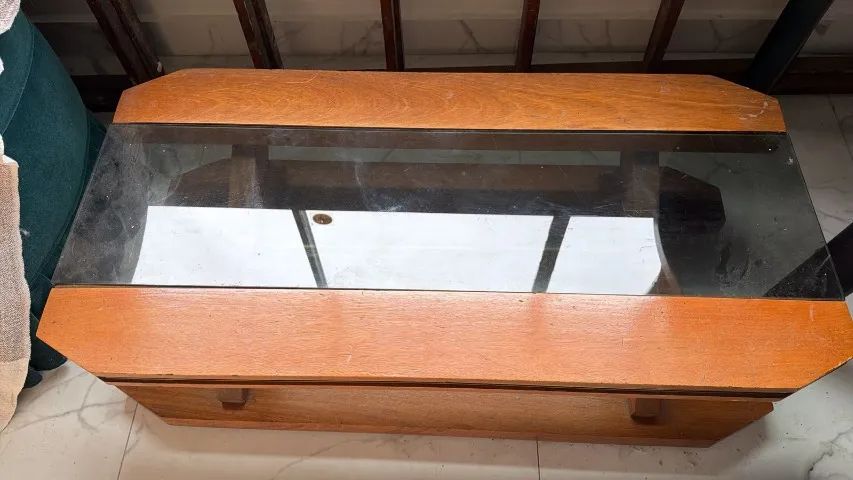 mesa de centro madeira maciça com vidro - Foto 4