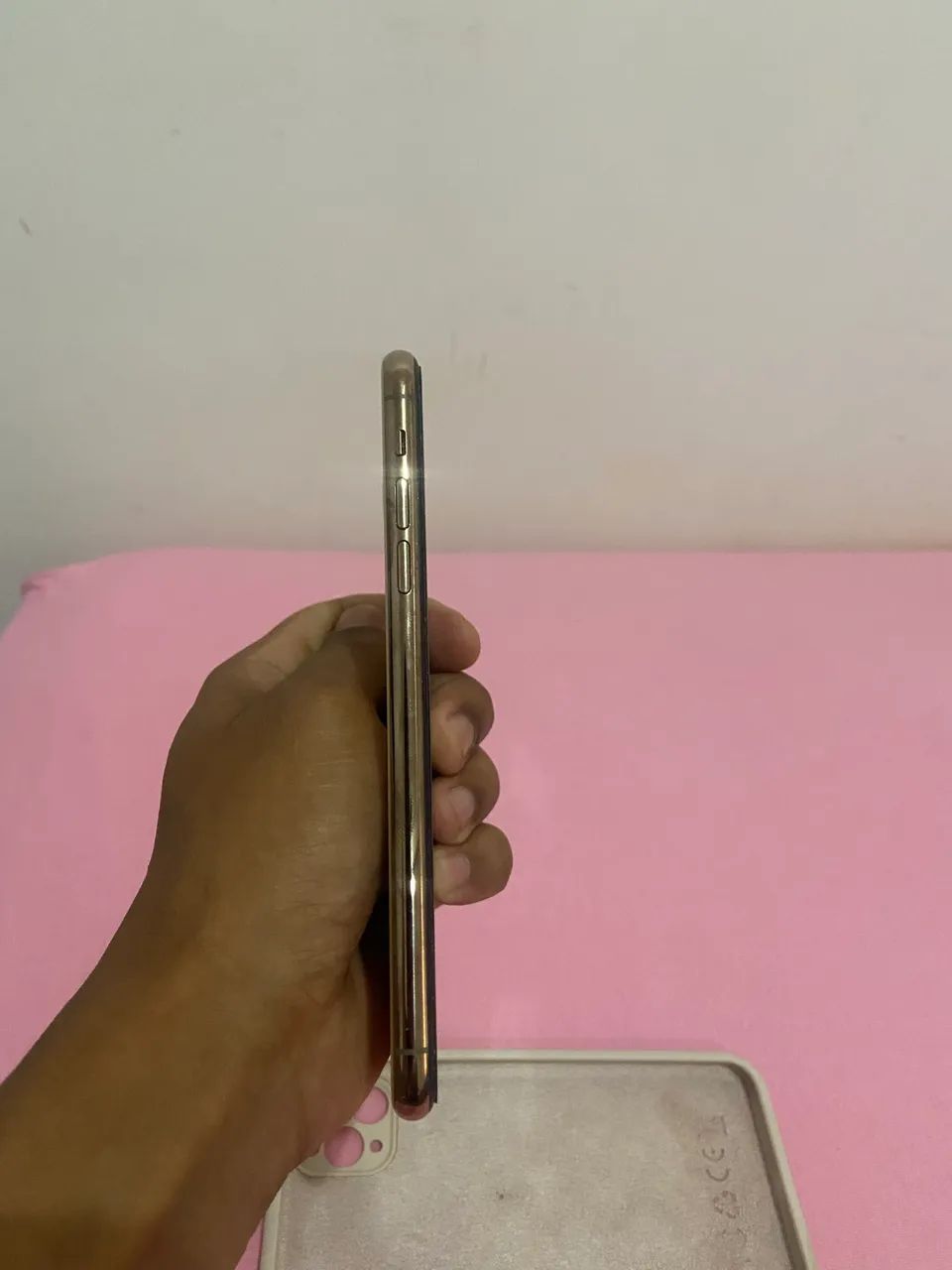 iPhone 11 Pro Max Gold 64gb - Foto 5