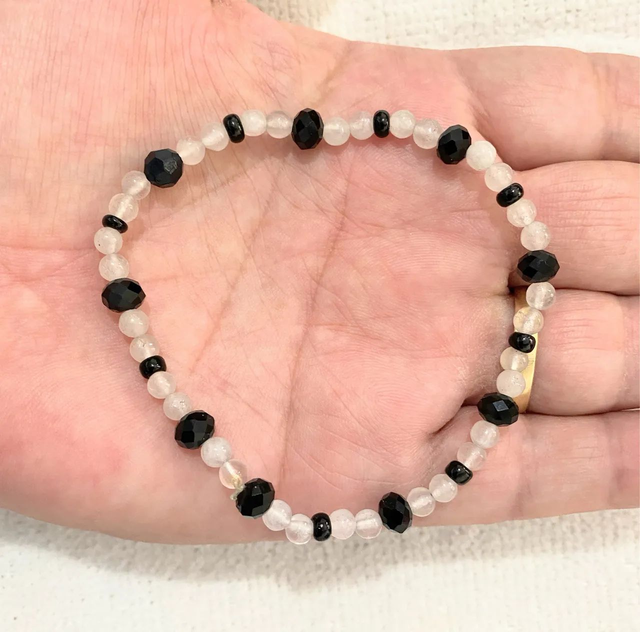 Vende-se Pulseira de Ágata Rosa e Preta. 