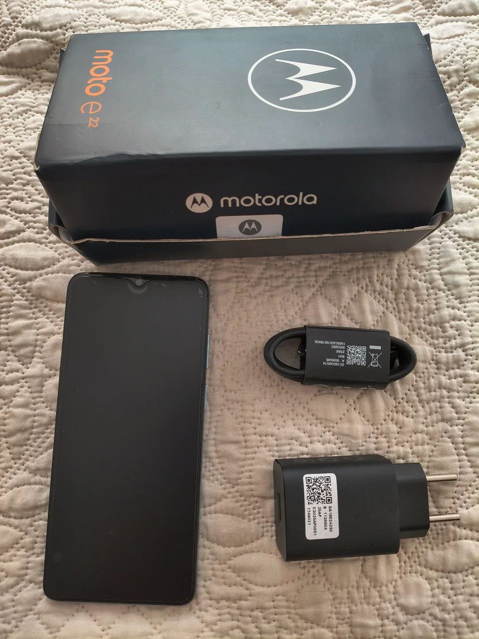 Celular motorola E22 / usado - Foto 2