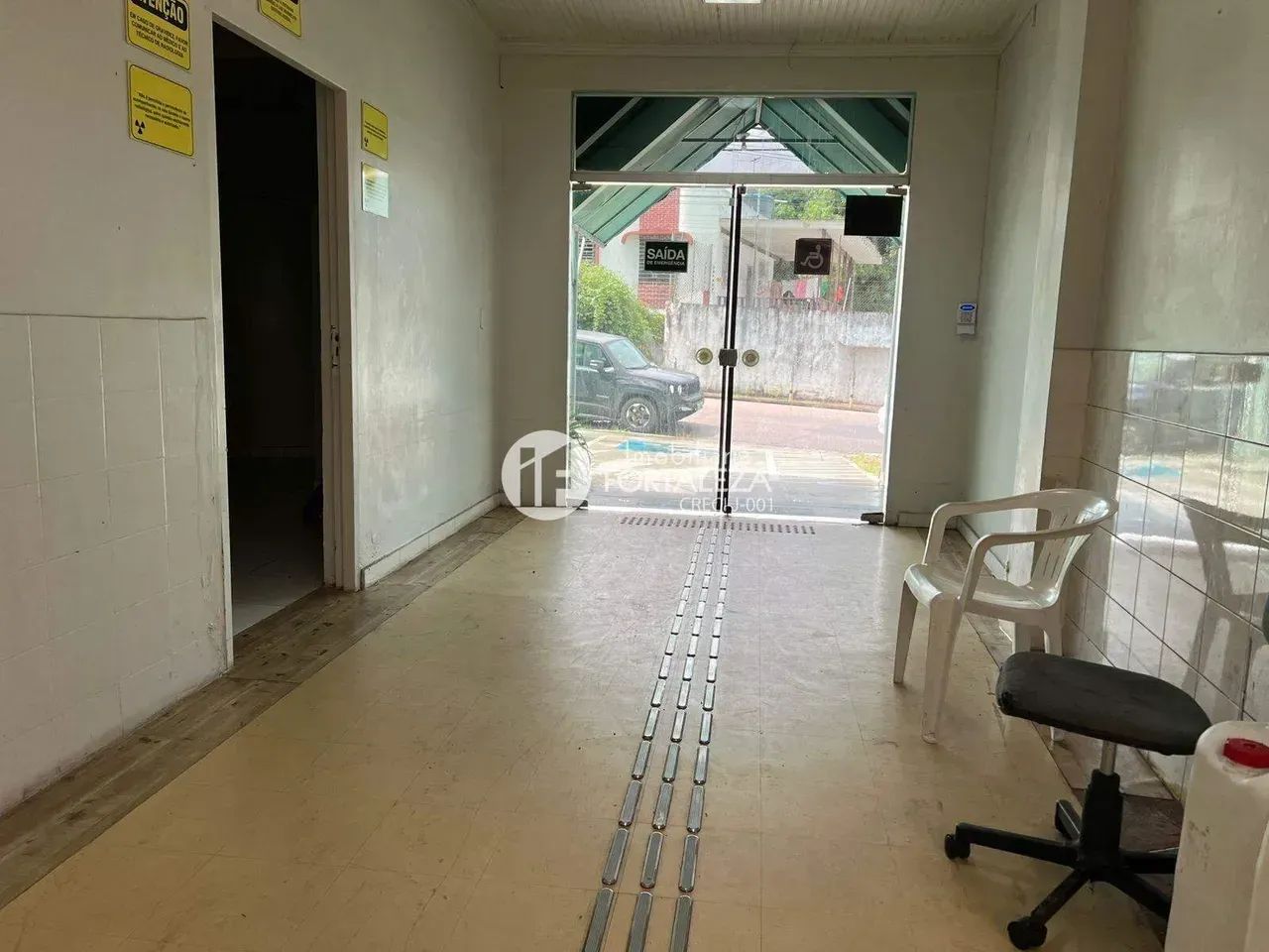 vendo prédio comercial 1650m², 35 salas, 42 banheiros em Capoeira - Rio Branco - AC - Foto 5