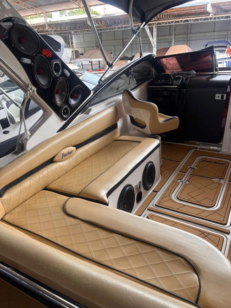 Lancha focker 27,5  - Foto 3