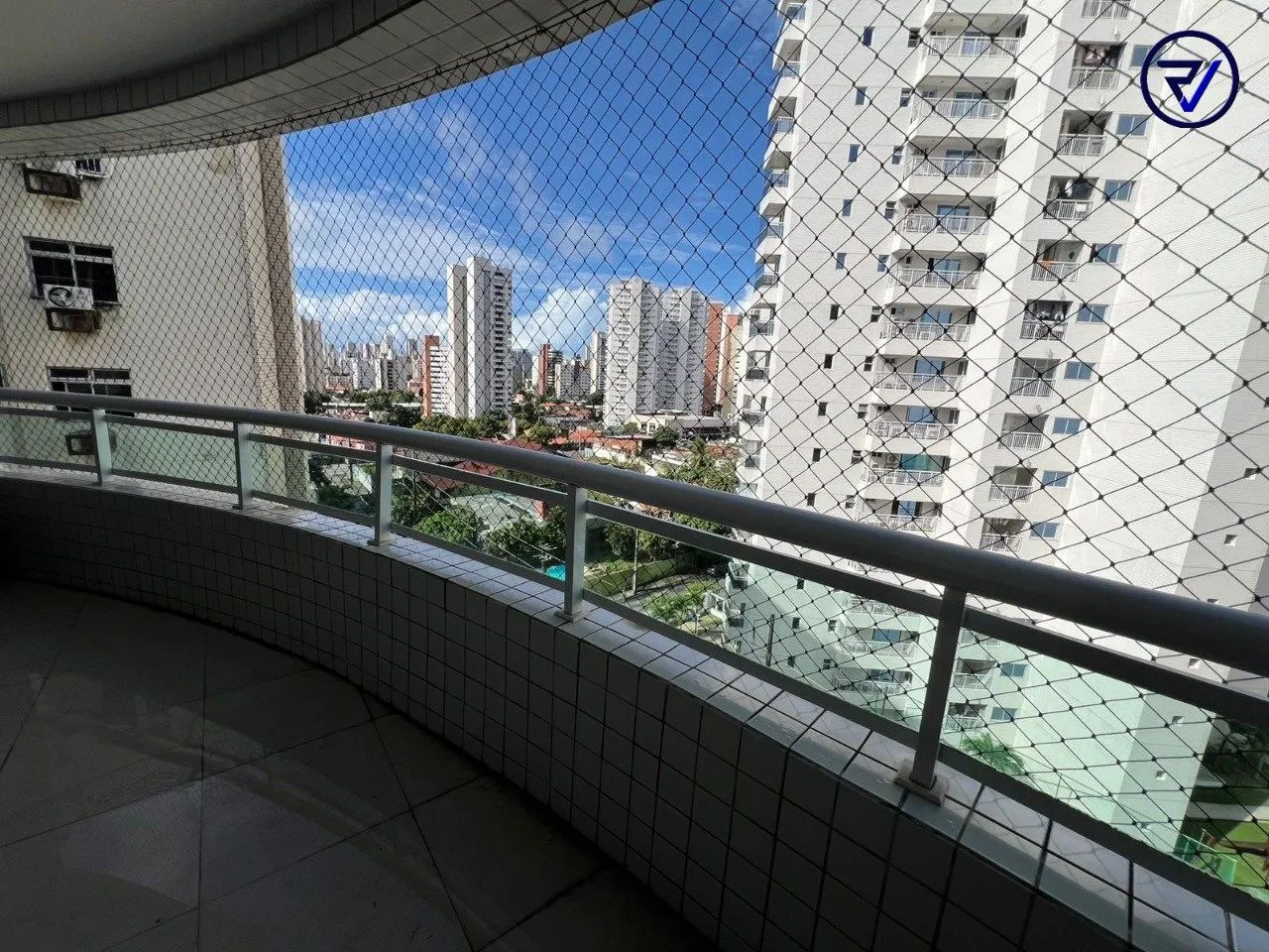 Edificio Dubai - Dionisio Torres