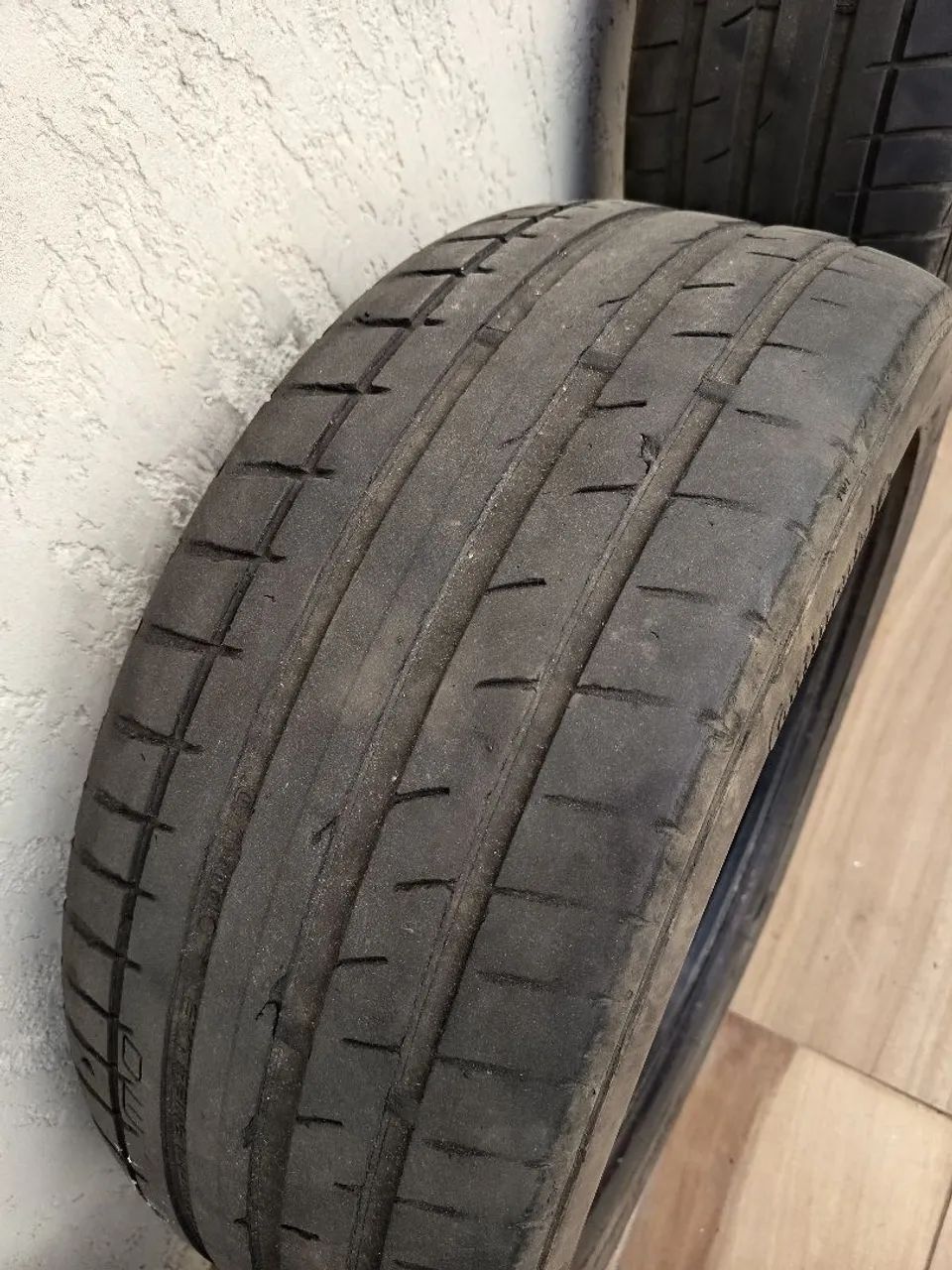 Pneu Continental extreme 215/50/17 - Foto 5
