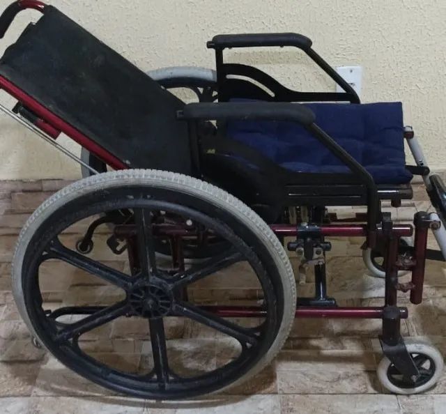 Cadeira de rodas reclinável - Foto 2
