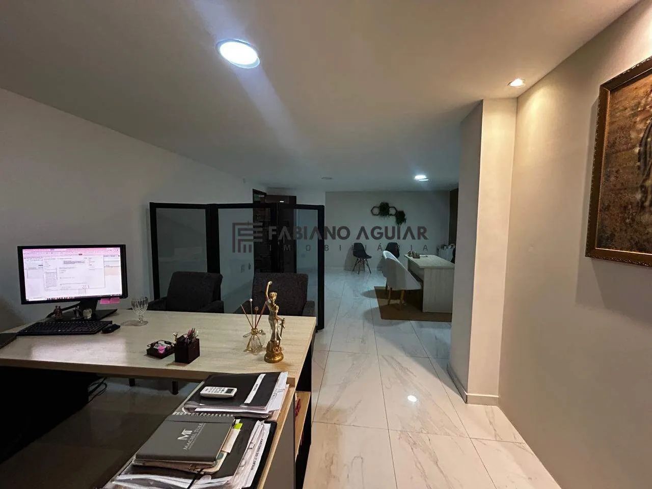 Sala comercial no centro de Araruama - 180.000,00