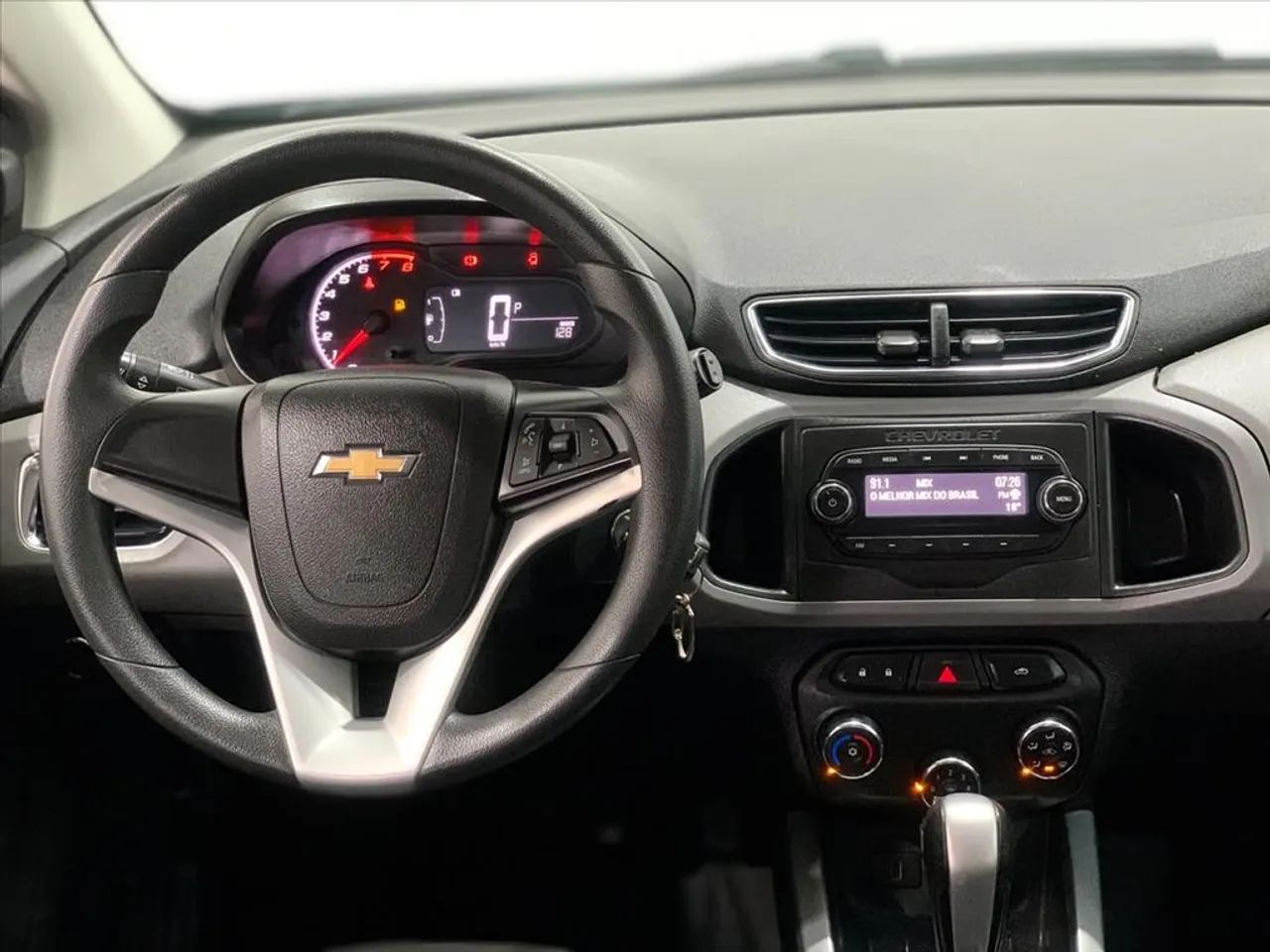 Chevrolet Onix Hatch Advantage 1.4 8V Flex Aut. 4P 2019 - Foto 5