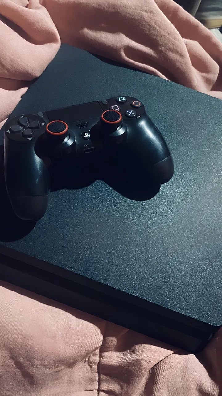 Ps4 slim 1TB
