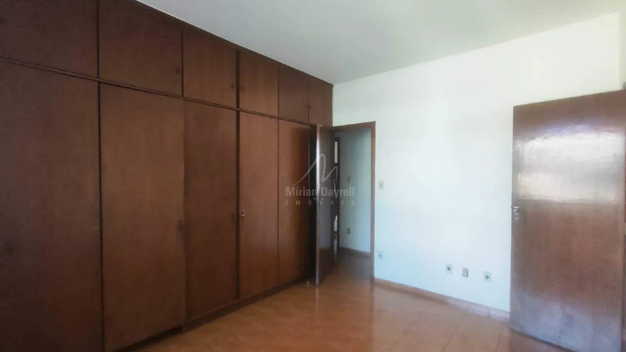 Casa Comercial/Industrial para Aluguel no Bairro Guarani (Frente)  230m², 3 Quartos e Vara - Foto 5