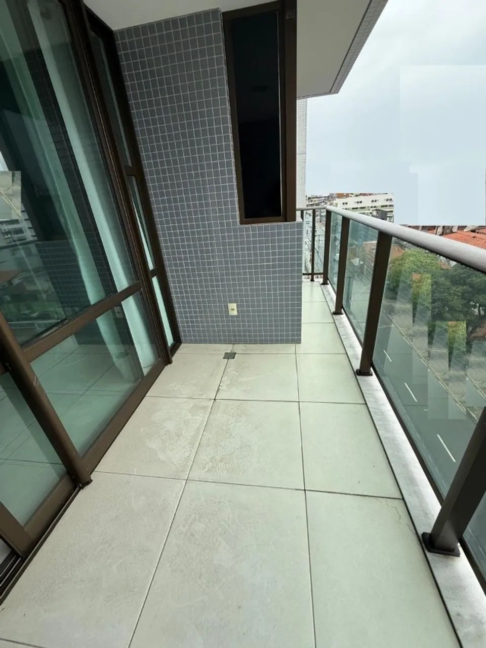 Um lindo apartamento 160 metros do mar do Cabo Branco