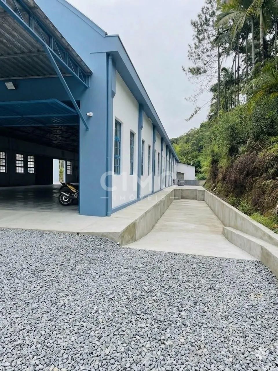 Galpão para Locação em Brusque/SC  750 m² com doca - Foto 3