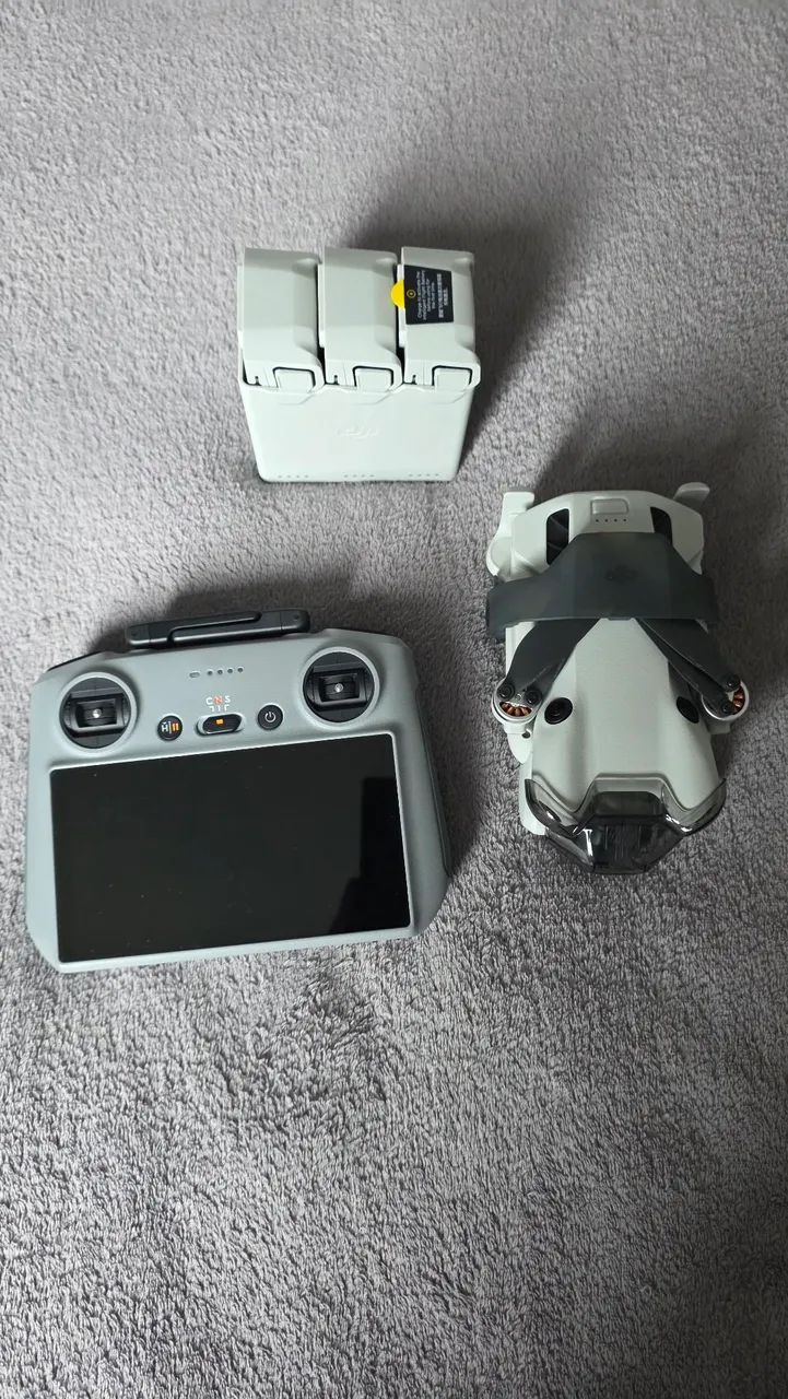 Drone Dji Mini 4 Pro Fly More Combo - Foto 3