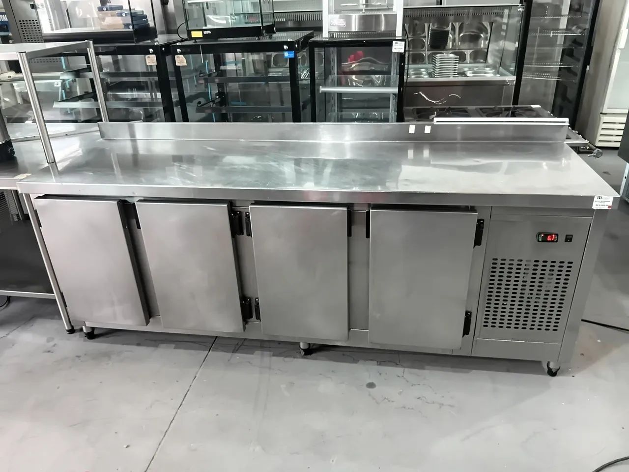 Bancada refrigerada 2.40x0.70 - Foto 2