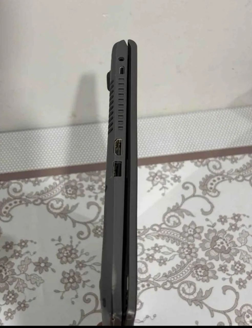 Notebook Asus usado funcionando normalmente carregador original e mouse gamer  - Foto 4