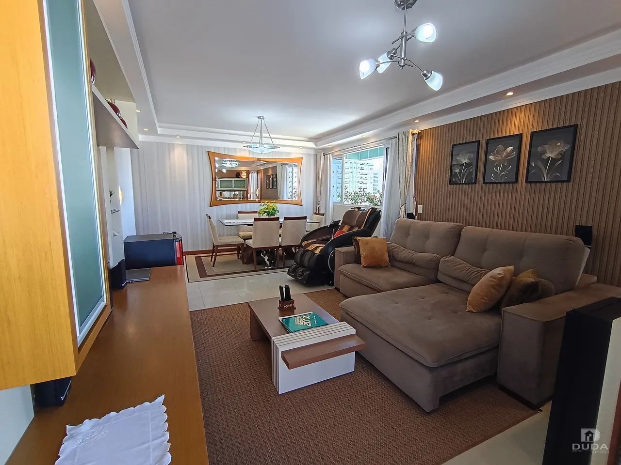 Apartamento 4 Dormitórios com 3 Vagas - Foto 2