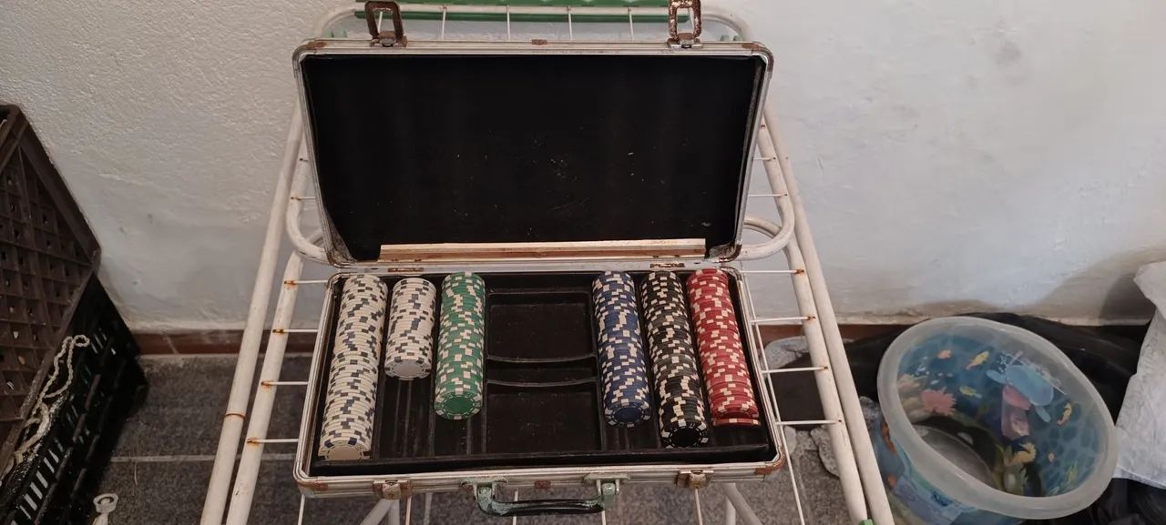 Maleta de poker com fichas de jogo  - Foto 4