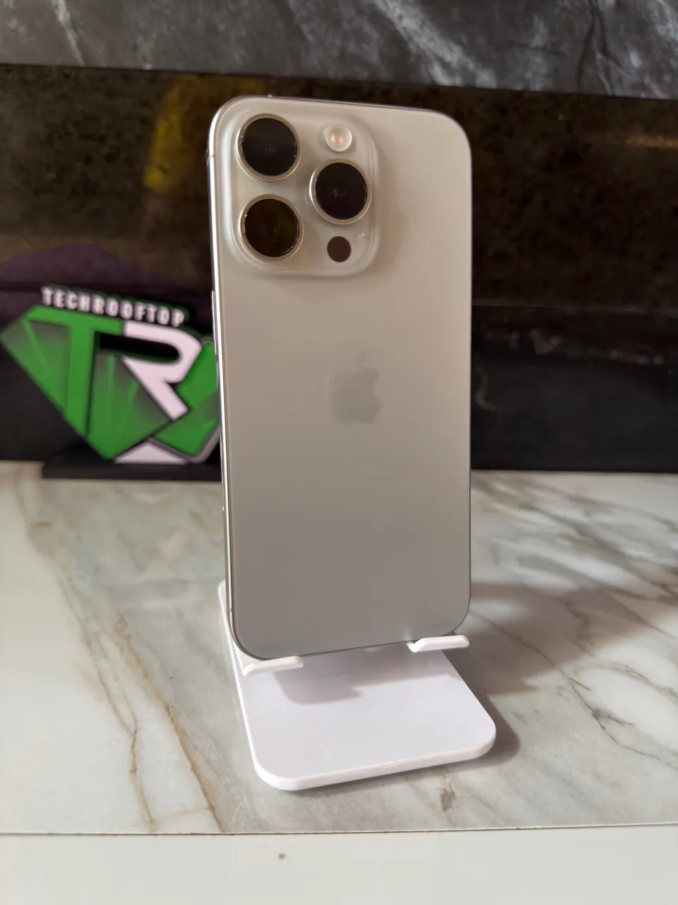 iPhone 15 Pro Max 256Gb Branco | Loja física | Até 18x - Celulares