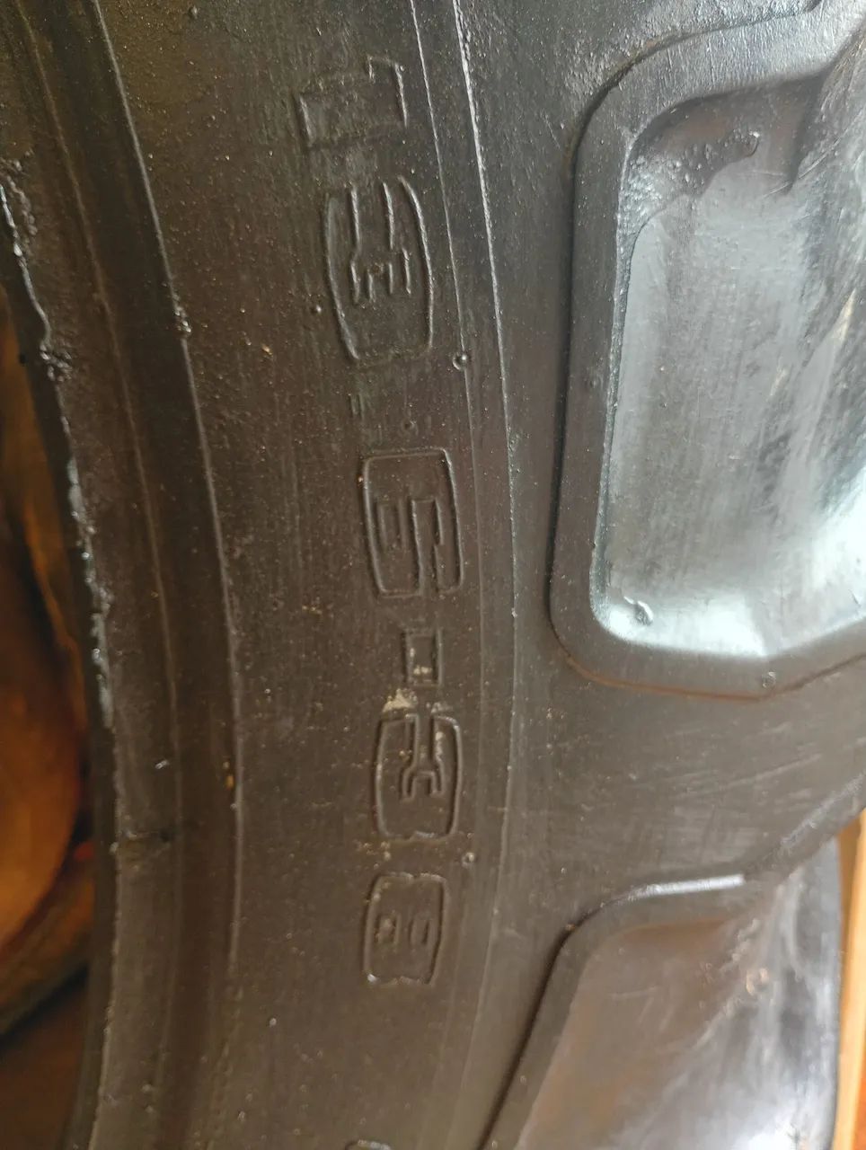 Pneu de Trator Usado 13.6.38  - Foto 5