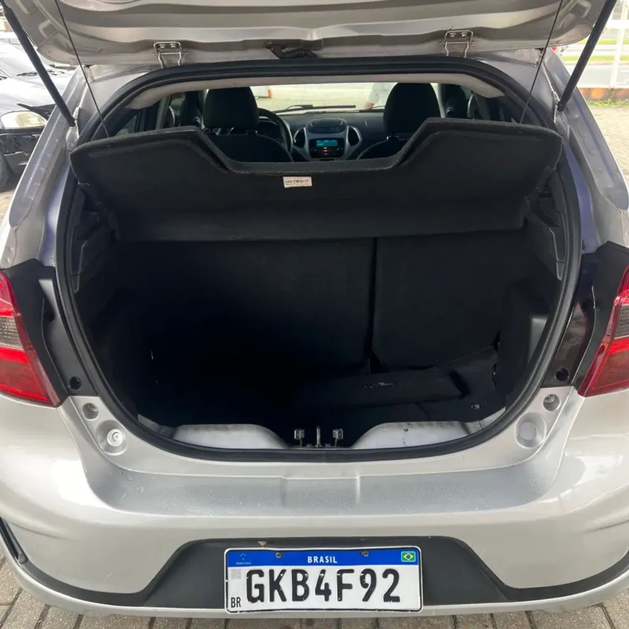 Ford Ka 1.0 SE/SE Plus TiVCT Flex 5p, foto 9 de 9