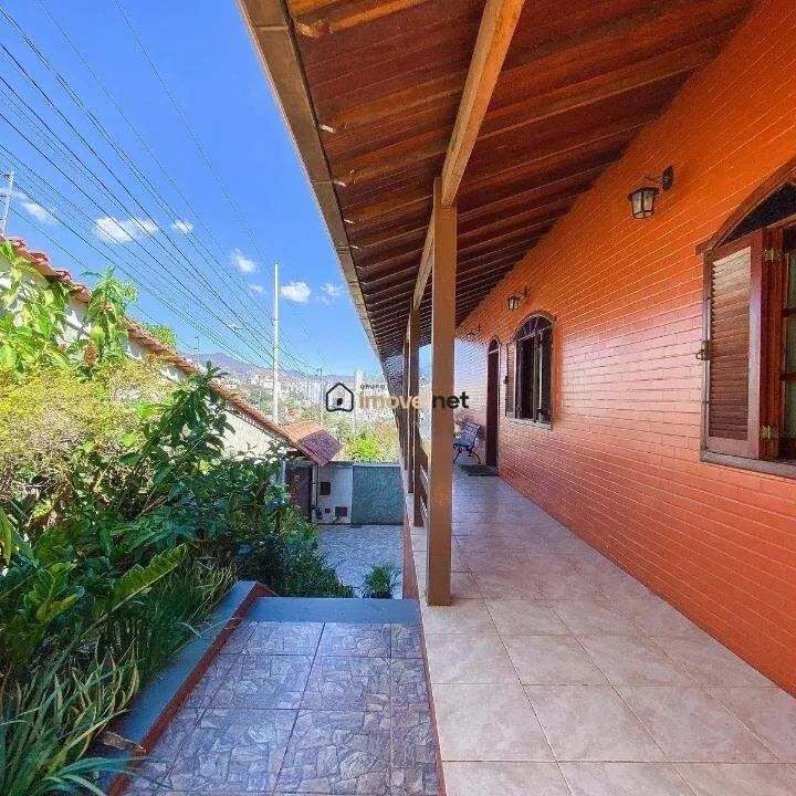 Casa Ampla com 5 Quartos, Suíte, Área Gourmet e 8 Vagas - Foto 3