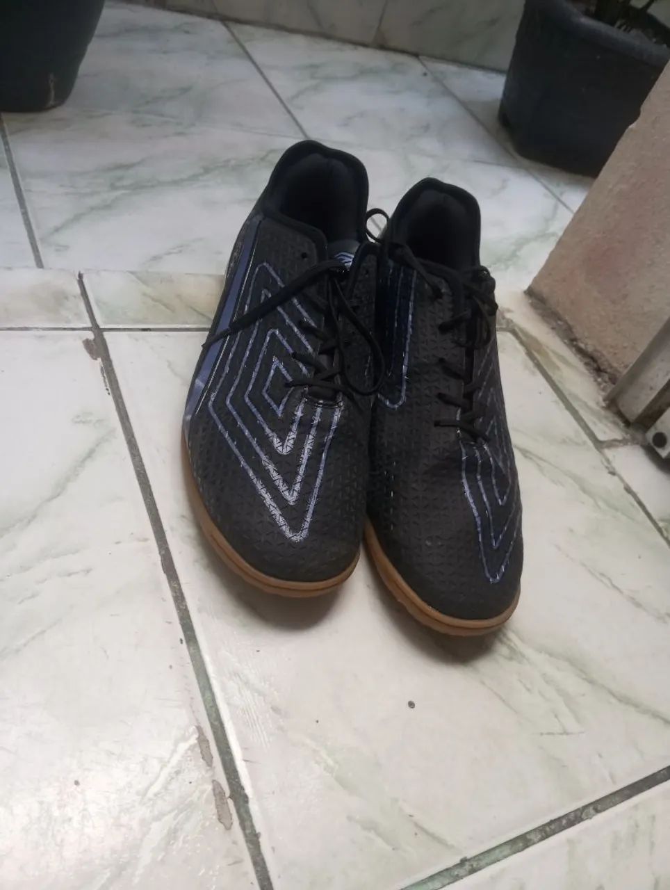 Chuteira de futsal - Foto 2