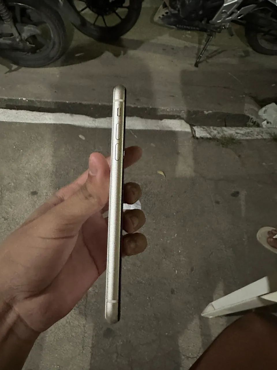 iPhone 11 (64GB) - Cor Branco - Foto 4