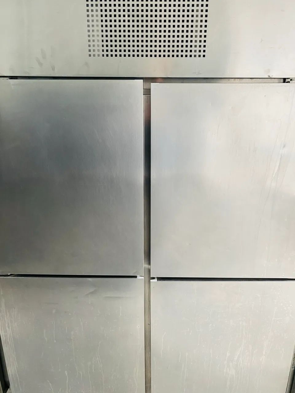 Freezer vertical Inox 04 portas Macom  - Foto 3