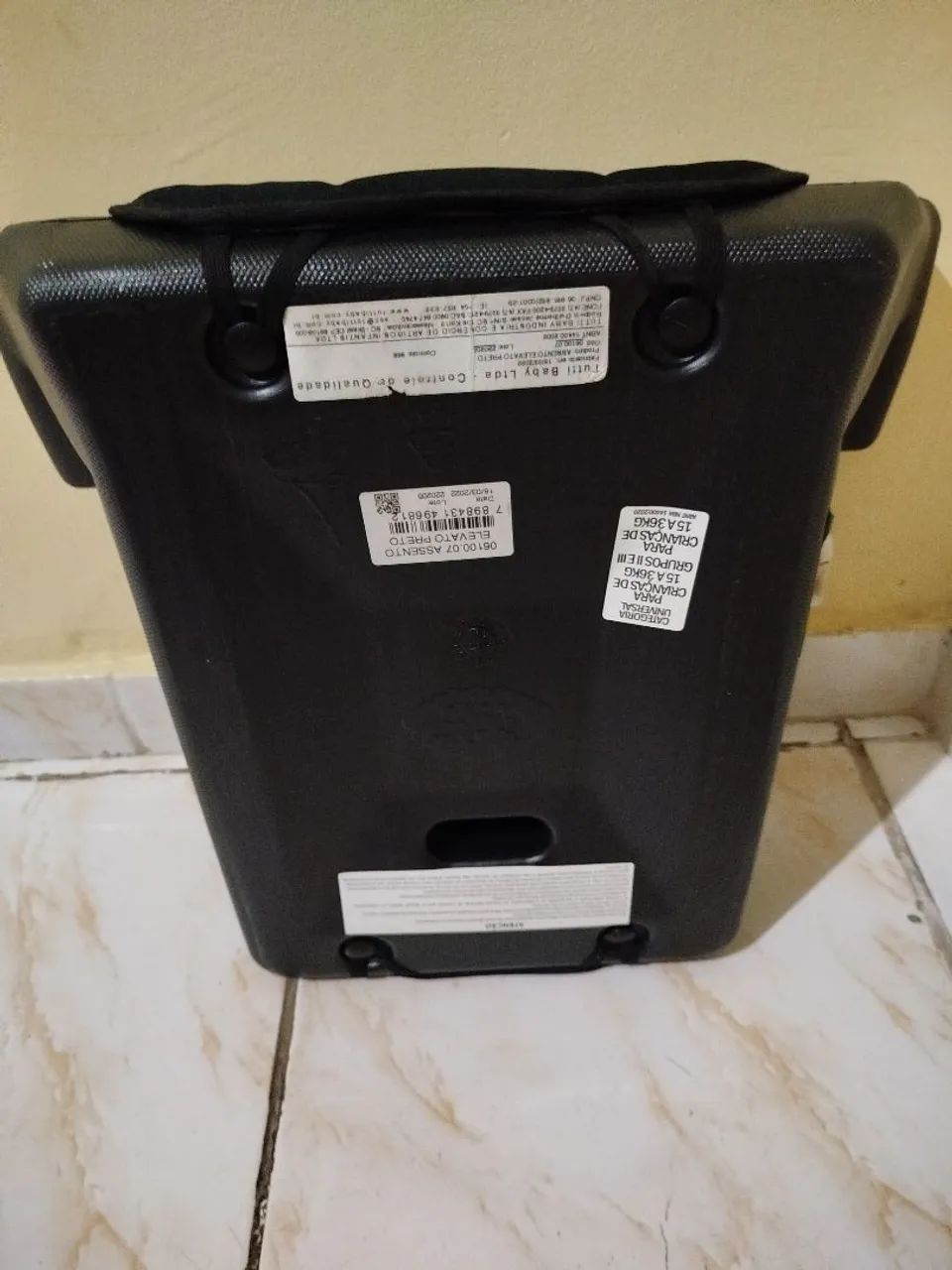 Vendo cadeirinha de elevação para automóveis em perfeito estado de conservação  - Foto 3